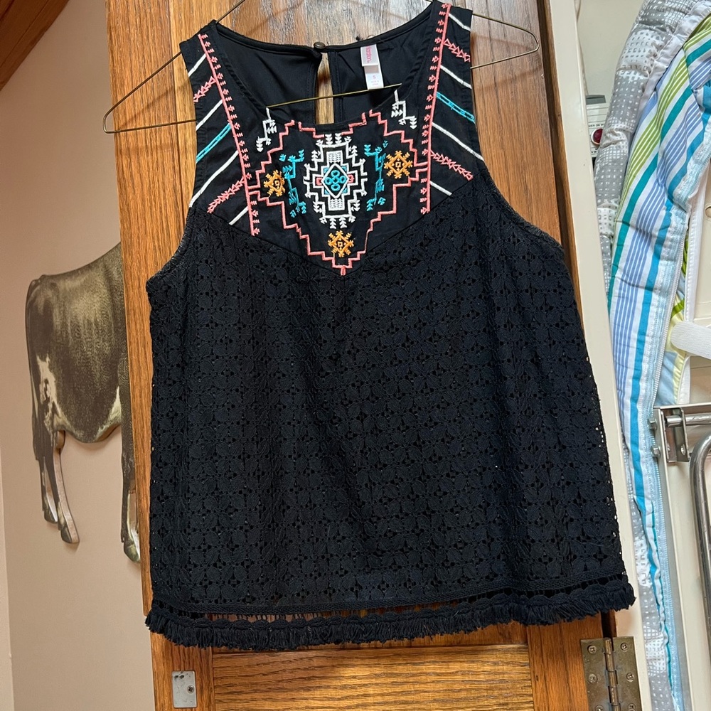 Xhiliration black tank top